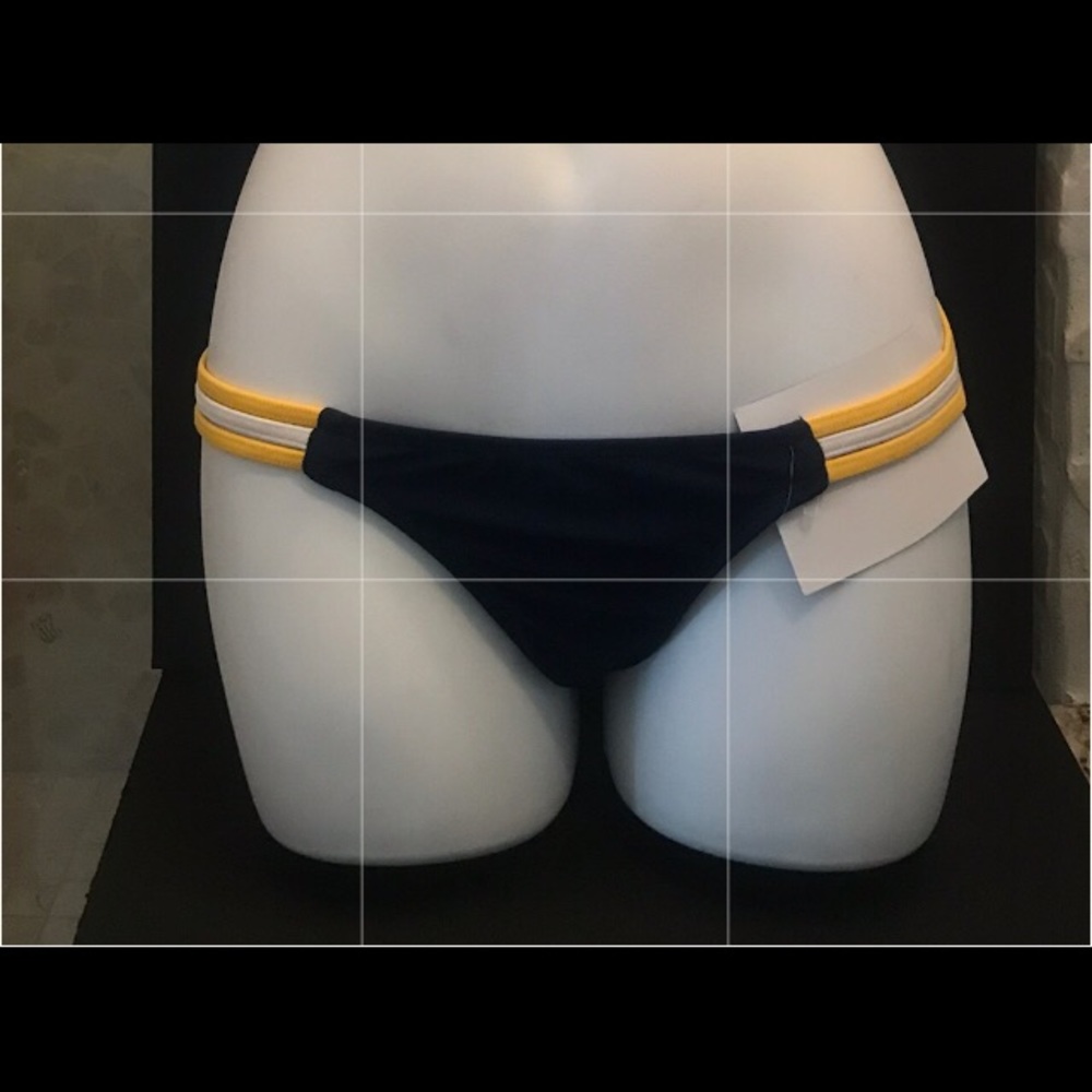 2 Piece Bikini - Picture 3 of 7